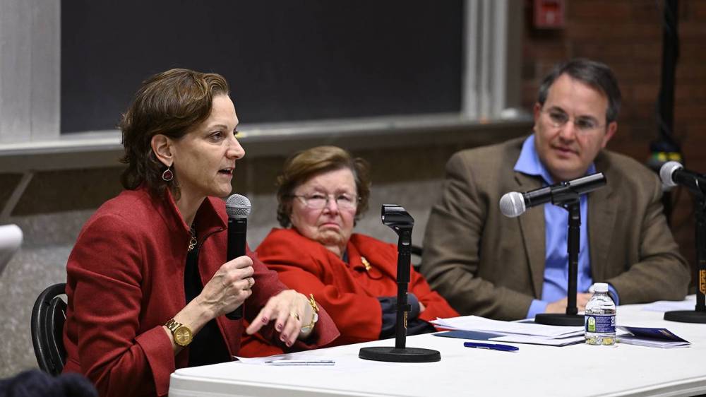 Panelists (from left) Anne Applebaum, Barbara Mikulski, and Rob Lieberman