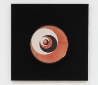 Duchamp_crop-midres Marcel Duchamp, "Rotoreliefs," 1935/1953/1959. Twelve offset lithographs on six cardboard disks, velvet-covered board, and electric motor. Published by Edition MAT, Paris. Courtesy of the Kunstmuseen Krefeld, Germany. © Association Marcel Duchamp / ADAGP, Paris / Artists Rights Society (ARS), New York, 2019. (Photo © Kunstmuseen Krefeld– Volker Döhne–ARTOTHEK.)