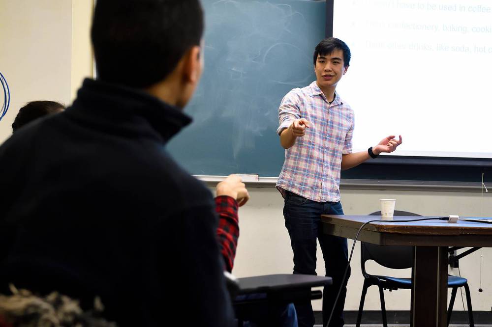 Noah Yan teaches